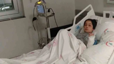 Otomobilin altında kalan çocuk kazanın şokuyla kalkıp böyle yürüdü