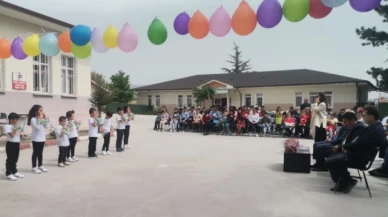 Özel Çocuklar 23 Nisan Gösterisi İle Gönülleri Fethetti