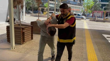 Soyduğu evde polisle birlikte mahsur kalan azılı hırsız tutuklandı