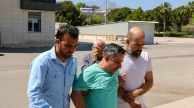 Trafik tartışmasında eşi ve kızının gözü önünde bıçaklanarak öldürüldü