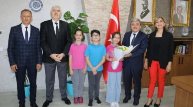 Türkmen Öğrencileri Ağırladı