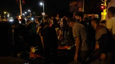 Üç aracın karıştığı kazada ortalık savaş alanına döndü: 3 yaralı