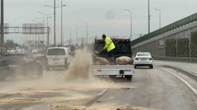 Yakıt deposu delinen tır, şehri birbirine kattı: 10 kaza