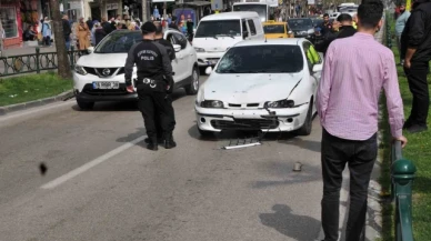Yaya geçidinde feci kaza: Anne hayatını kaybetti, çocukları yaralandı