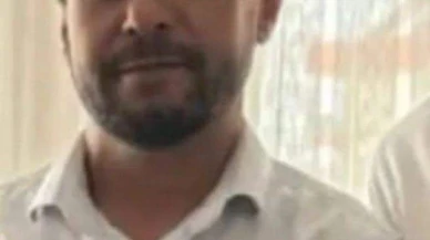 Arızalanan motosikleti yol kenarına çeken baba oğula kamyonet çarptı: 1 ölü, 1 yaralı