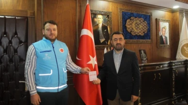 Ayvaz, Vekaletle Kurban Bağışında Bulundu