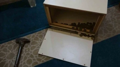 Caminin yardım kasasını kıran hırsız 15 bin TL çaldı