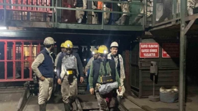 Maden işçileri siren sesleriyle yangın tatbikatı yaptı