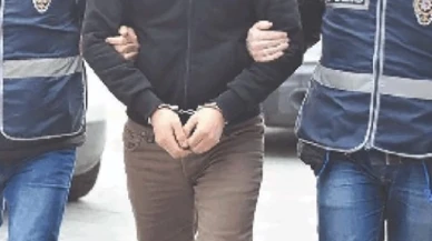 Polis ekiplerince aranması olan 10 şüpheli yakalandı