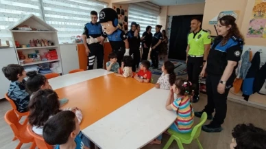 Polis, Şehit Çocuklarını Okullarında Ziyaret Etti