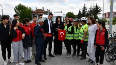 Türk Bayrağı Gümüşhacıköy'e Getirildi