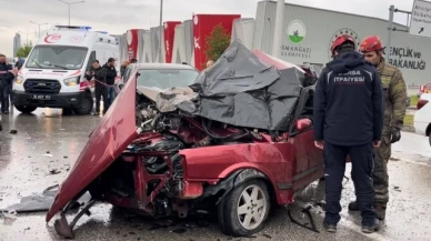 Yağmurda kontrolden çıkan Tofaş, ters şeride girdi : 2 ölü 1 yaralı