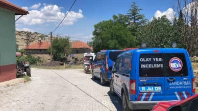 Yalnız yaşayan yaşlı kadın evinde ölü bulundu