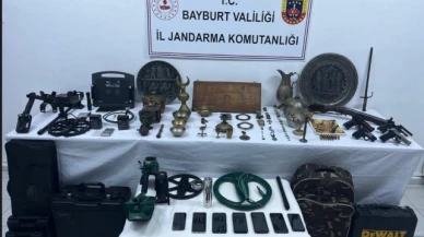 43 parçadan oluşan tarihi eserler ile 13 adet sikke ele geçirildi