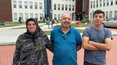 Anne oğul aynı okulda sınava girdi