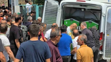 Aynı kaderi paylaşan iki arkadaş son yolculuğuna uğurlandı