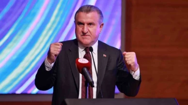 Bakan Bak: "Sporda başarı için yapay zekayı kullanacağız"