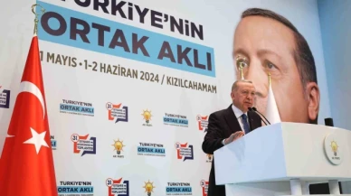 Cumhurbaşkanı Erdoğan: "Biz yeni anayasa konusunda samimiyiz, uzlaşıya açığız, bu meselenin bir siyasi bilek güreşine çevrilmesini de doğru bulmuyoruz"