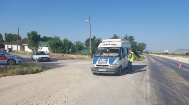 Jandarmadan tarım işçilerini taşıyan araçlara denetim