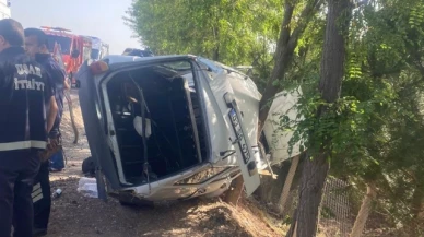 Kamyon otomobille çarpıştı: 1 ölü 4 yaralı