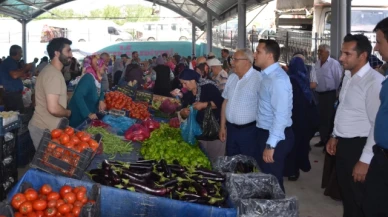 Kartal, Halk Pazarı’nda vatandaşlarla bir araya geldi