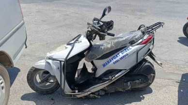 Motosikletle kamyonete çarpan 14 yaşındaki çocuk ağır yaralandı