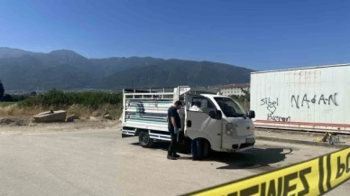 Para yüzünden husumetli olduğu kişiyi vurdu