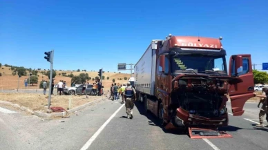 Trafik kazası: 1'i ağır, 5 yaralı