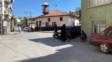 Üvey baba, oğlu ile kavga eden çocuğu bıçaklayarak öldürdü