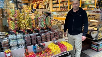 Yaşlı kadının kolonya hırsızlığı güvenlik kamerasında