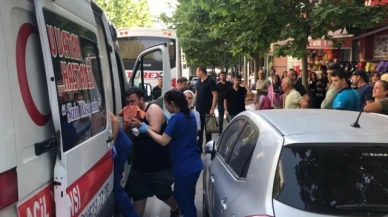 Yere çöp attı diye uyardığı kişiyle girdiği kavgada bıçaklandı... O anlar kamerada