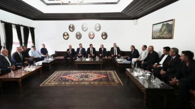 Yılmaz, Amasya’da iş insanlarıyla bir araya geldi