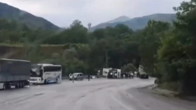 Yolcu otobüsü tırla çarpıştı: 2 ölü, 4'ü ağır 30 yaralı