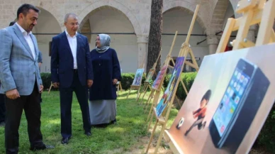 Amasya’da çocuklar cami bahçesinde kitap okudu