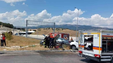Amasya’da otomobil ile hafif ticari araç çarpıştı: 6 yaralı