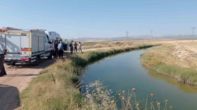Askıda kalan aracını kurtarmak isterken kanala düşerek boğuldu