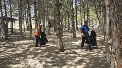 Belediyeden Önce Vatan Piknik Alanı'nda Mıntıka Temizliği