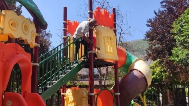 Çocuk Parkları Yeni Görünümüne Kavuşuyor