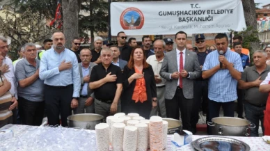 Gümüşhacıköy Belediyesi’nden Aşure İkramı