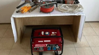 Kaçak kazı yapan 3 şahsa jandarmadan operasyon