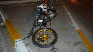 Motosiklet ve otomobil çarpıştı: 1 ağır yaralı