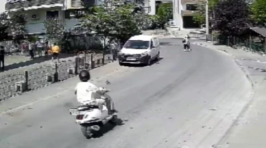 Motosiklet yayalara çarptı!