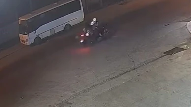 Motosikletler çarpıştı: 2'si polis 3 yaralı