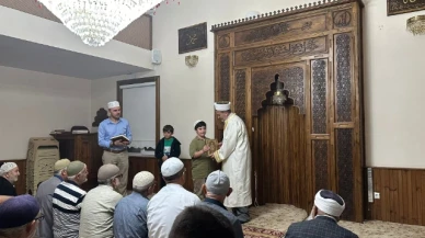 Öğrenciler Sabah Namazında Camide Buluştu