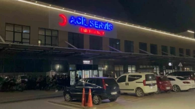 Parkta çıkan bıçaklı kavgada 1'i ağır 2 kişi yaralandı