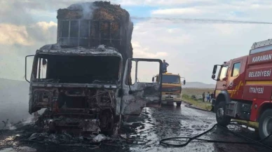 Saman balyası yüklü tır alev alev yandı