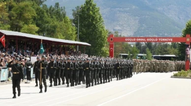 Sevindi, Bedelli Askerlerin Yemin Törenine Katıldı