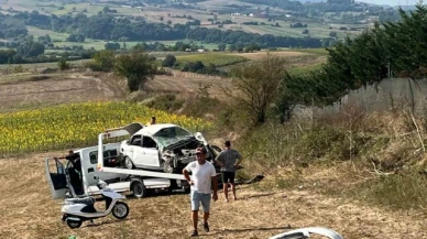 Taklalar atan otomobil hurdaya döndü: 1 ölü, 1 yaralı