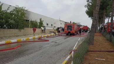 Tekstil fabrikasında çıkan yangın söndürüldü
