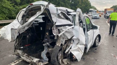 TEM'de minibüs hafif ticari araca çarptı: 2 ölü, 4 yaralı